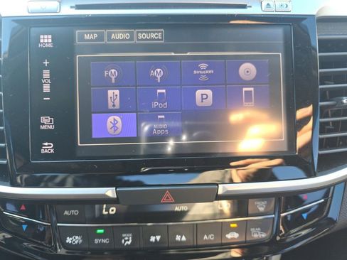 Used 2017 Honda Accord Touring image 33
