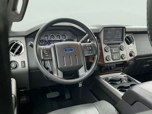 Used 2014 Ford F250 Lariat w/ Chrome Package RWD image 32