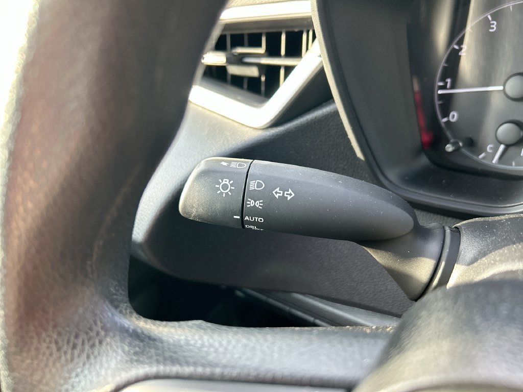 Used 2025 Toyota Corolla LE FWD image 19