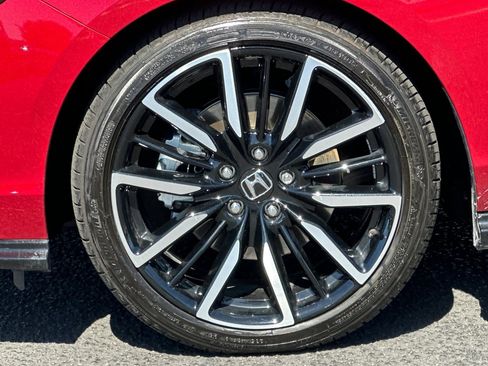Used 2025 Honda Accord Touring image 13