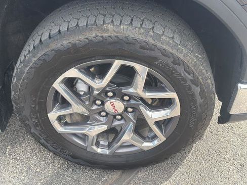 New 2026 GMC Sierra 1500 SLT w/ SLT Premium Plus Package image 9