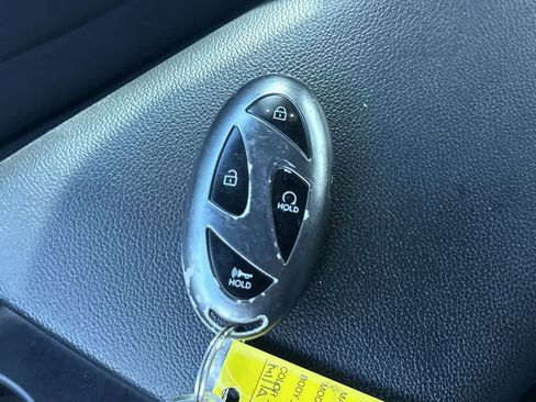 Used 2025 Hyundai Elantra Sport FWD image 28