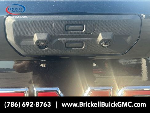 New 2025 GMC Sierra 1500 SLT w/ SLT Convenience Package image 11