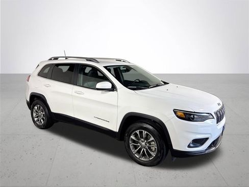 Used 2019 Jeep Cherokee Latitude Plus w/ Comfort/Convenience Group image 4