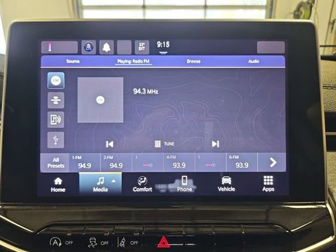 Used 2022 Jeep Compass Latitude image 19