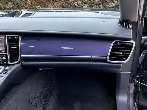 Used 2014 Porsche Panamera 2 image 14