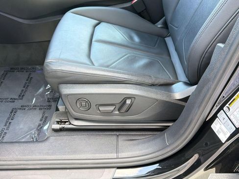 Used 2024 Audi Q3 2.0T Premium Plus w/ Premium Plus Package image 14