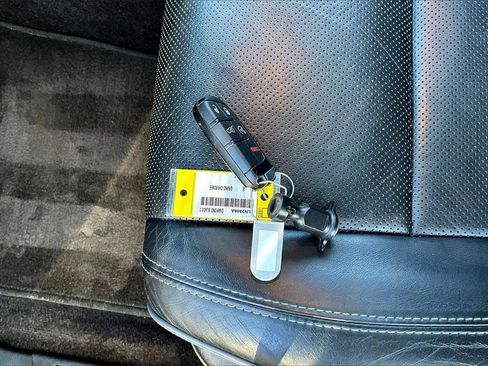 Used 2019 Jeep Grand Cherokee Overland image 31