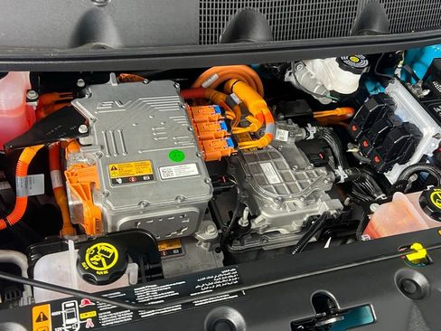 Used 2020 Chevrolet Bolt LT image 31