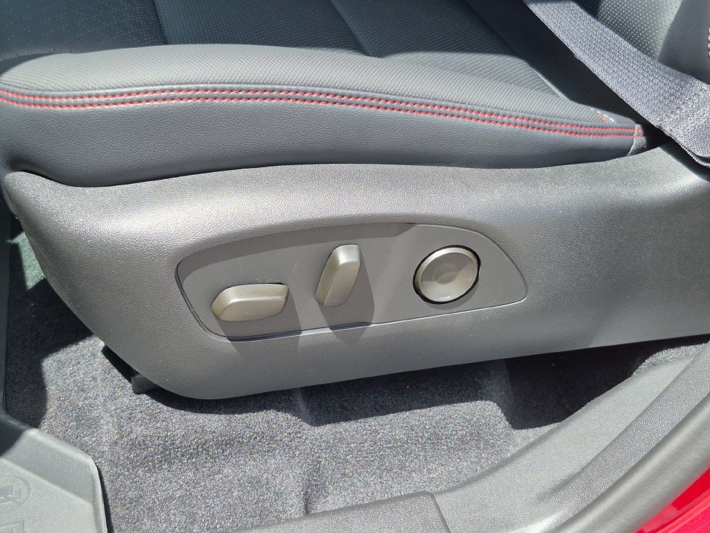 New 2026 Chevrolet Traverse RS w/ LPO, Floor Liner Package FWD image 17