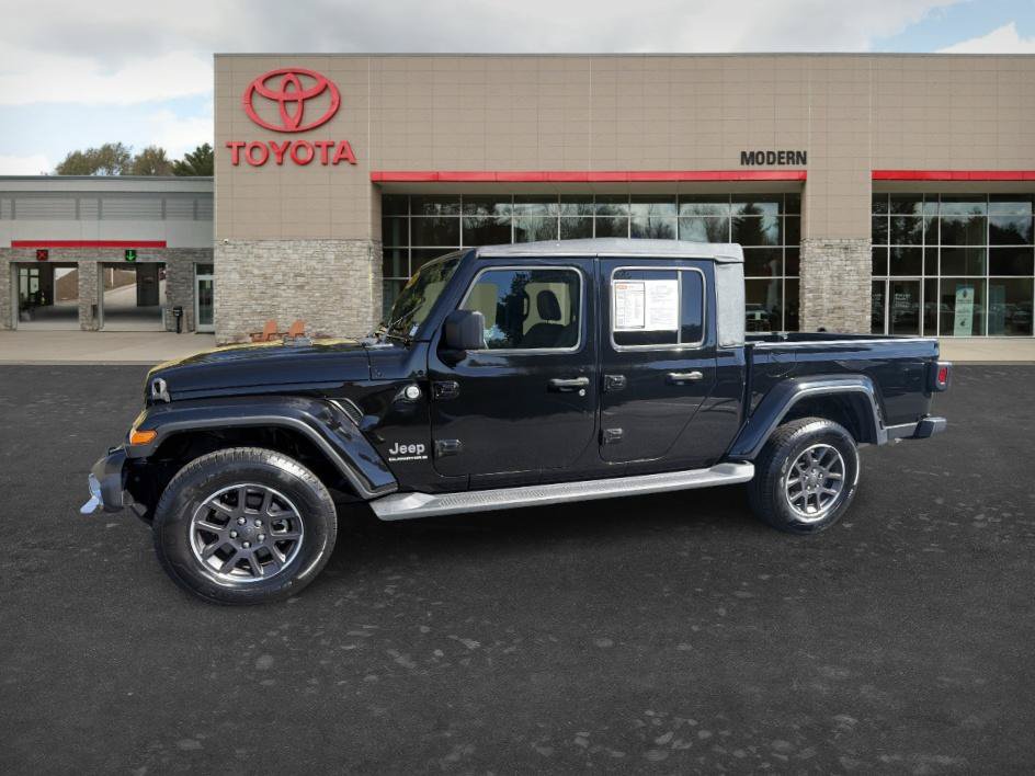 Used 2023 Jeep Gladiator Overland w/ Cold Weather Group AWD/4WD image 1