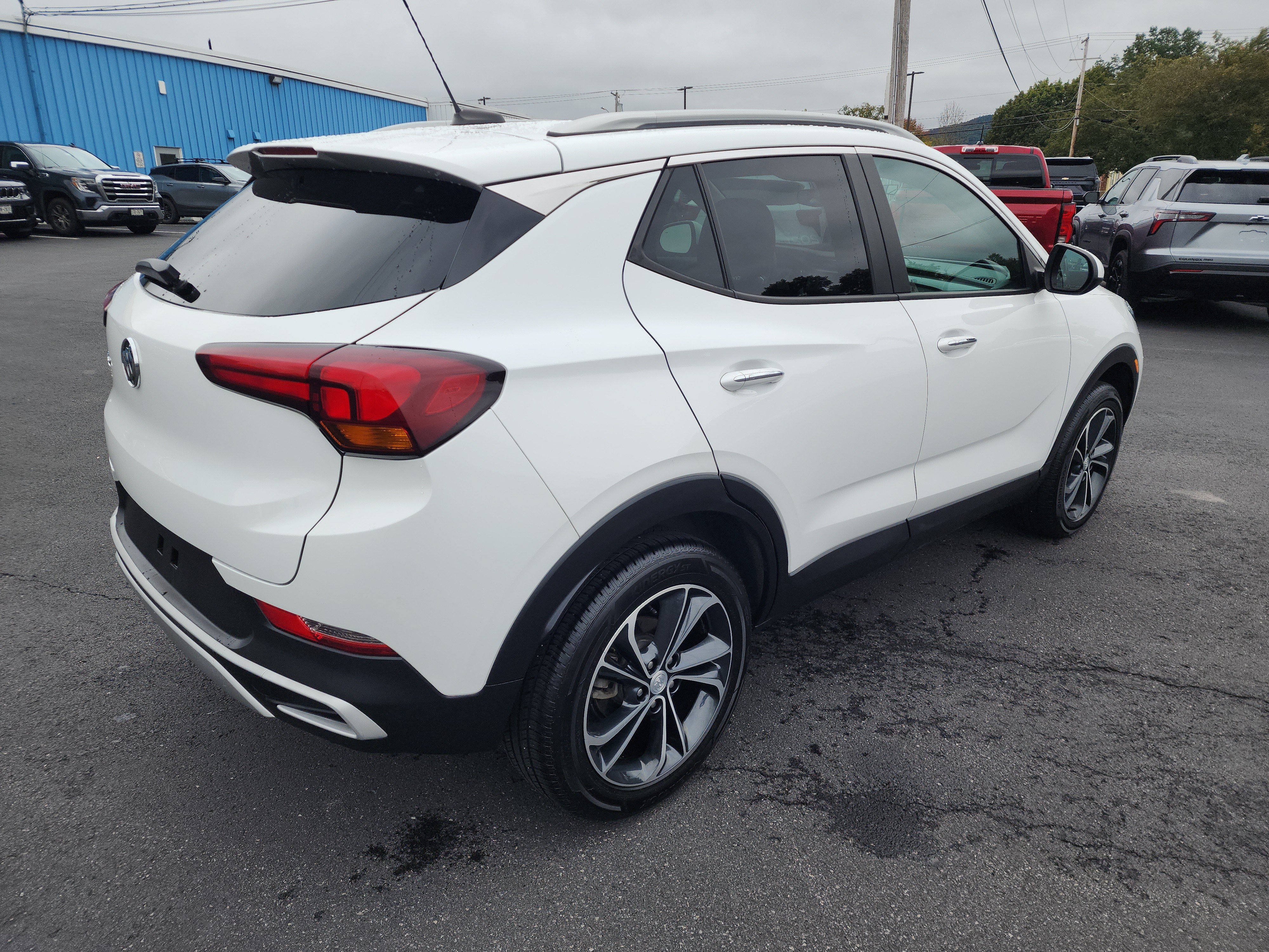 Certified 2021 Buick Encore GX Select AWD/4WD image 8