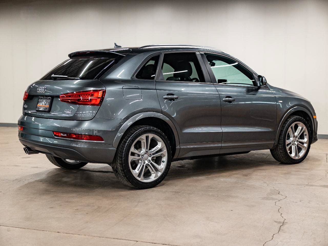 Used 2018 Audi Q3 2.0T Premium w/ Convenience Package AWD/4WD image 35