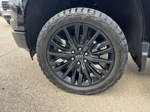 Used 2023 Chevrolet Silverado 1500 High Country w/ High Country Premium Package image 29