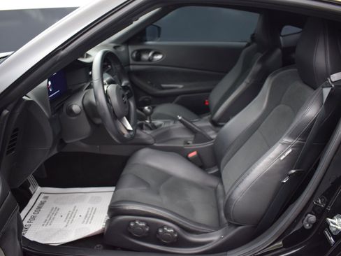 Used 2023 Nissan Z w/ Floor Mat Package (L93) RWD image 19