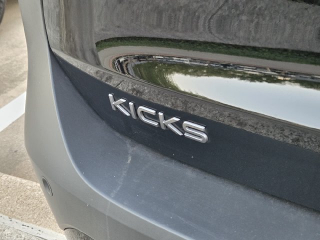 Used 2026 Nissan Kicks SV w/ Charging Package FWD image 10