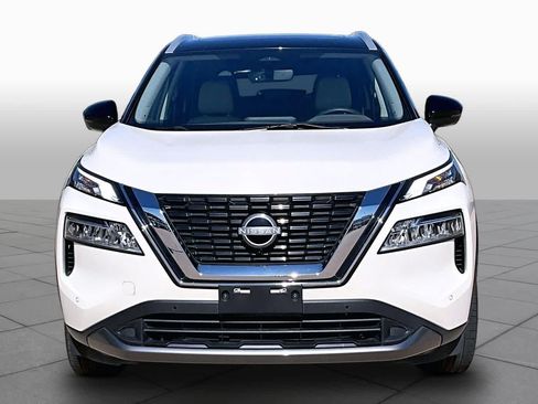 Used 2023 Nissan Rogue SL w/ SL Premium Package FWD image 3