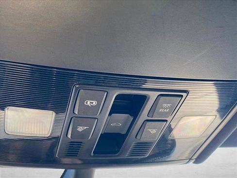Used 2019 Volkswagen Jetta R-Line FWD image 21
