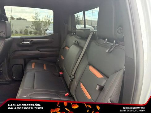 Used 2024 GMC Sierra 1500 AT4 w/ Technology Package AWD/4WD image 30