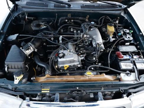 Used 2000 Toyota 4Runner 2WD image 40