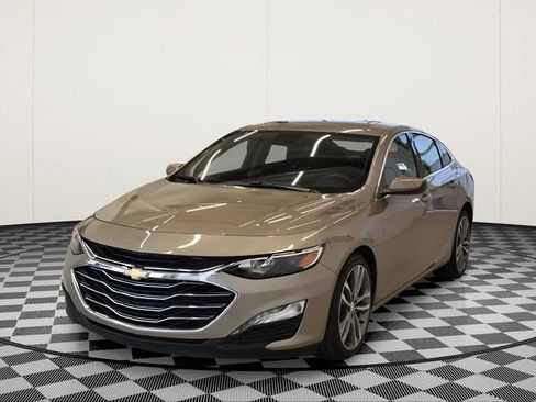 Used 2023 Chevrolet Malibu LT w/ Driver Confidence Package FWD image 9