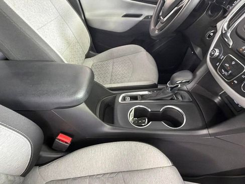 Used 2022 Chevrolet Equinox LS FWD image 33