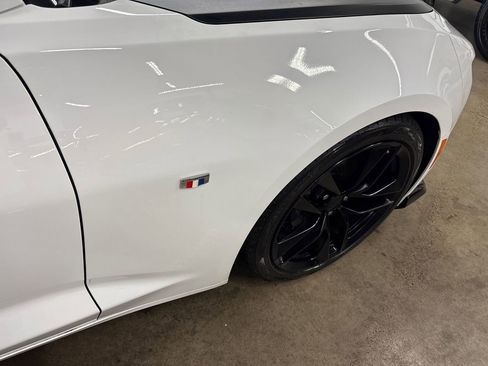 Used 2019 Chevrolet Camaro LT image 27