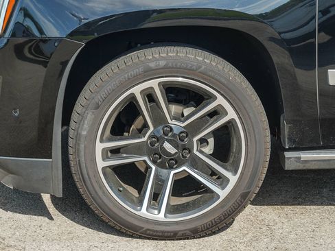 Used 2019 Cadillac Escalade ESV Platinum AWD/4WD image 10