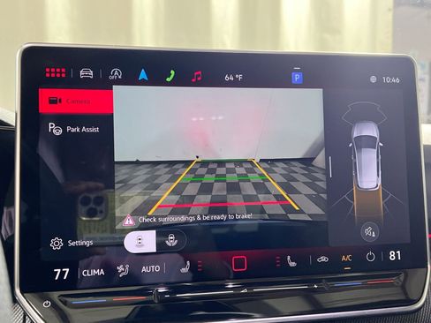 Used 2025 Volkswagen Golf w/ Euro Style Package image 27