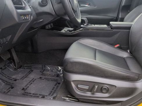 Used 2025 Toyota Prius image 12