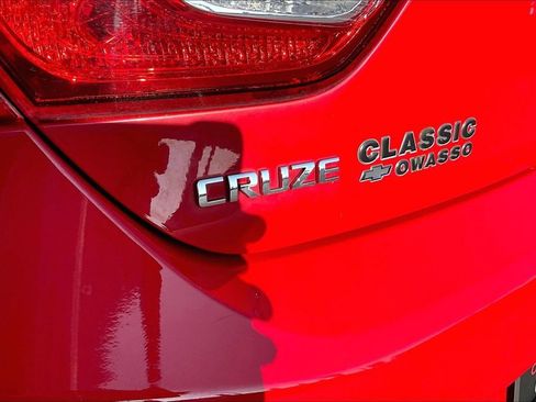 Used 2019 Chevrolet Cruze LS w/ LS Convenience Package image 23