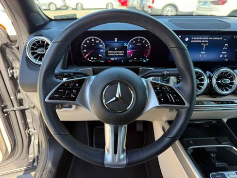 Used 2026 Mercedes-Benz GLB 250 image 31