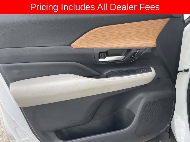 Used 2024 Toyota Grand Highlander AWD image 20