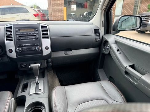 Used 2012 Nissan Xterra PRO-4X w/ Pro-4x Leather Pkg image 9