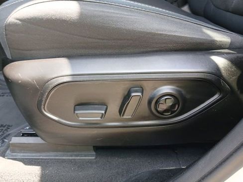 Used 2023 Jeep Grand Cherokee L Laredo RWD image 32