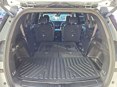 Used 2025 Jeep Grand Cherokee L Altitude image 50