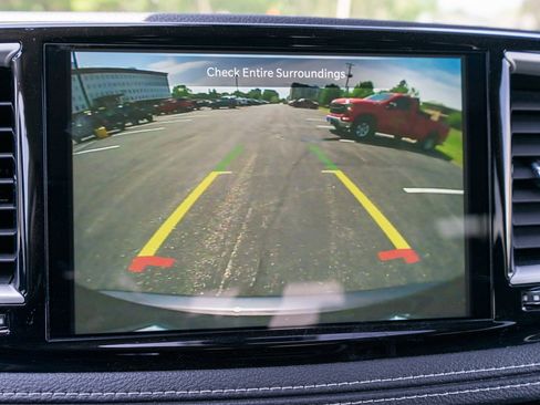 Used 2022 Chrysler Pacifica Touring-L FWD image 19
