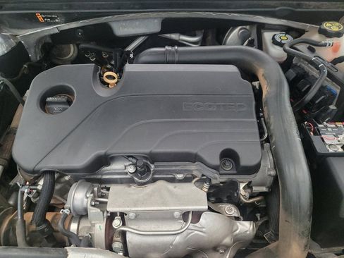 Used 2021 Chevrolet Malibu LT image 30