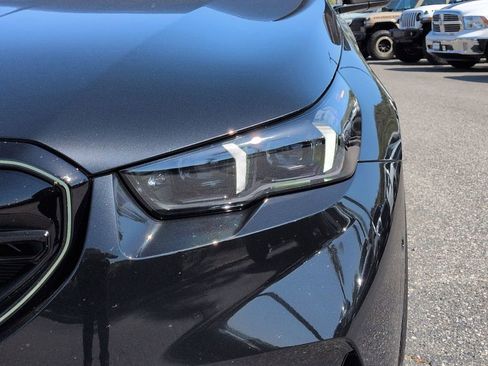 Used 2025 BMW M5 Touring w/ M Driver's Package image 10