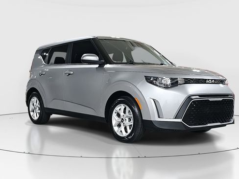 Used 2024 Kia Soul LX w/ Option Group 015 image 3