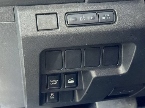Used 2023 Nissan Frontier SV AWD/4WD image 21