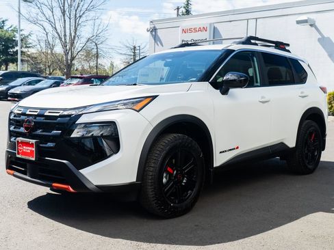 New 2026 Nissan Rogue SV AWD/4WD image 3