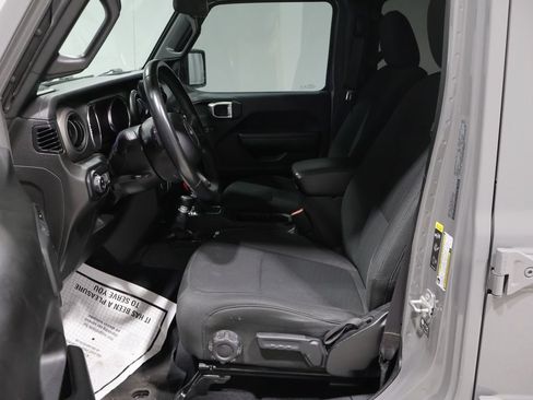 Used 2022 Jeep Gladiator Sport AWD/4WD image 11