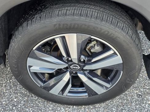 Used 2023 Nissan Rogue SL w/ SL Premium Package FWD image 42