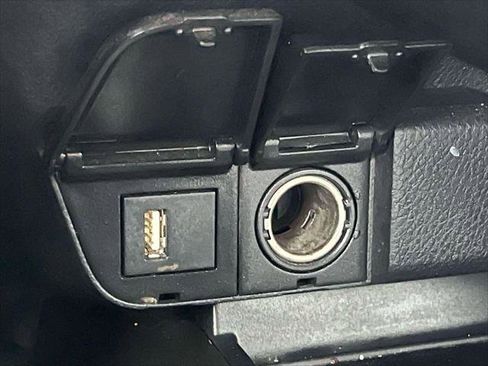 Certified 2023 Toyota Camry LE image 31