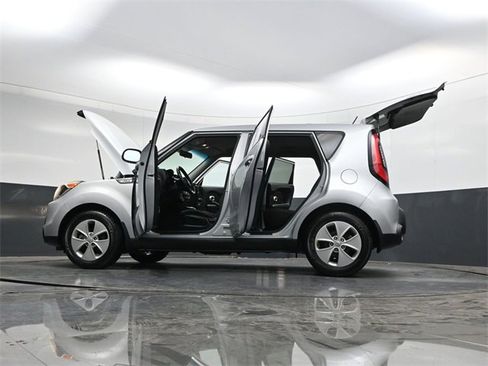 Used 2016 Kia Soul image 37