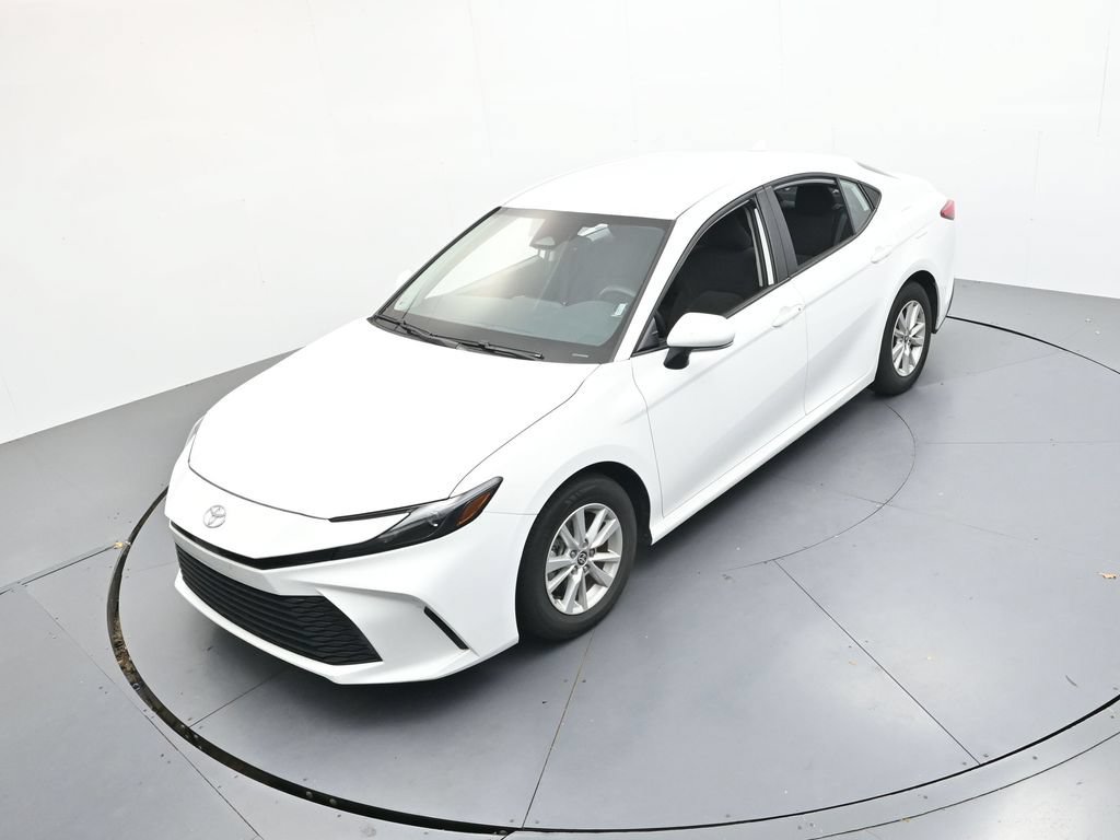 Used 2025 Toyota Camry LE FWD image 22