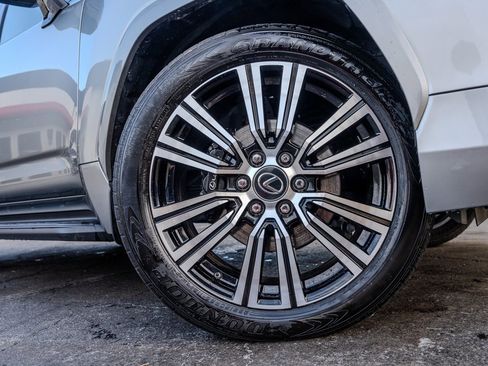 Used 2023 Lexus LX 600 4WD w/ Luxury Package image 32