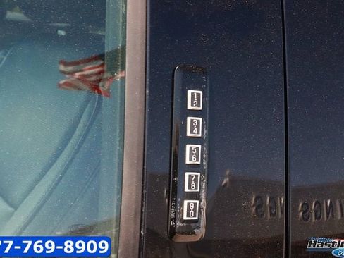 Used 2017 Ford F150 Lariat w/ Equipment Group 502A Luxury AWD/4WD image 11