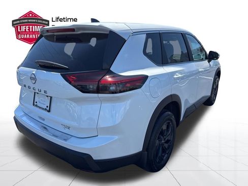New 2026 Nissan Rogue SV FWD image 5